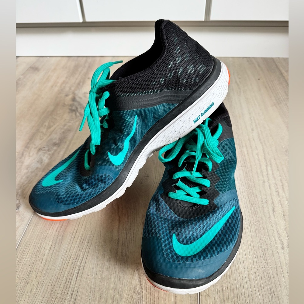 Men’s Nike Black and Teal Athletic Sneakers
